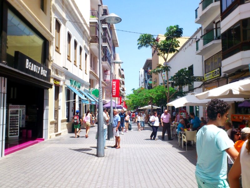 Calle Leon y Castillo Arrecife