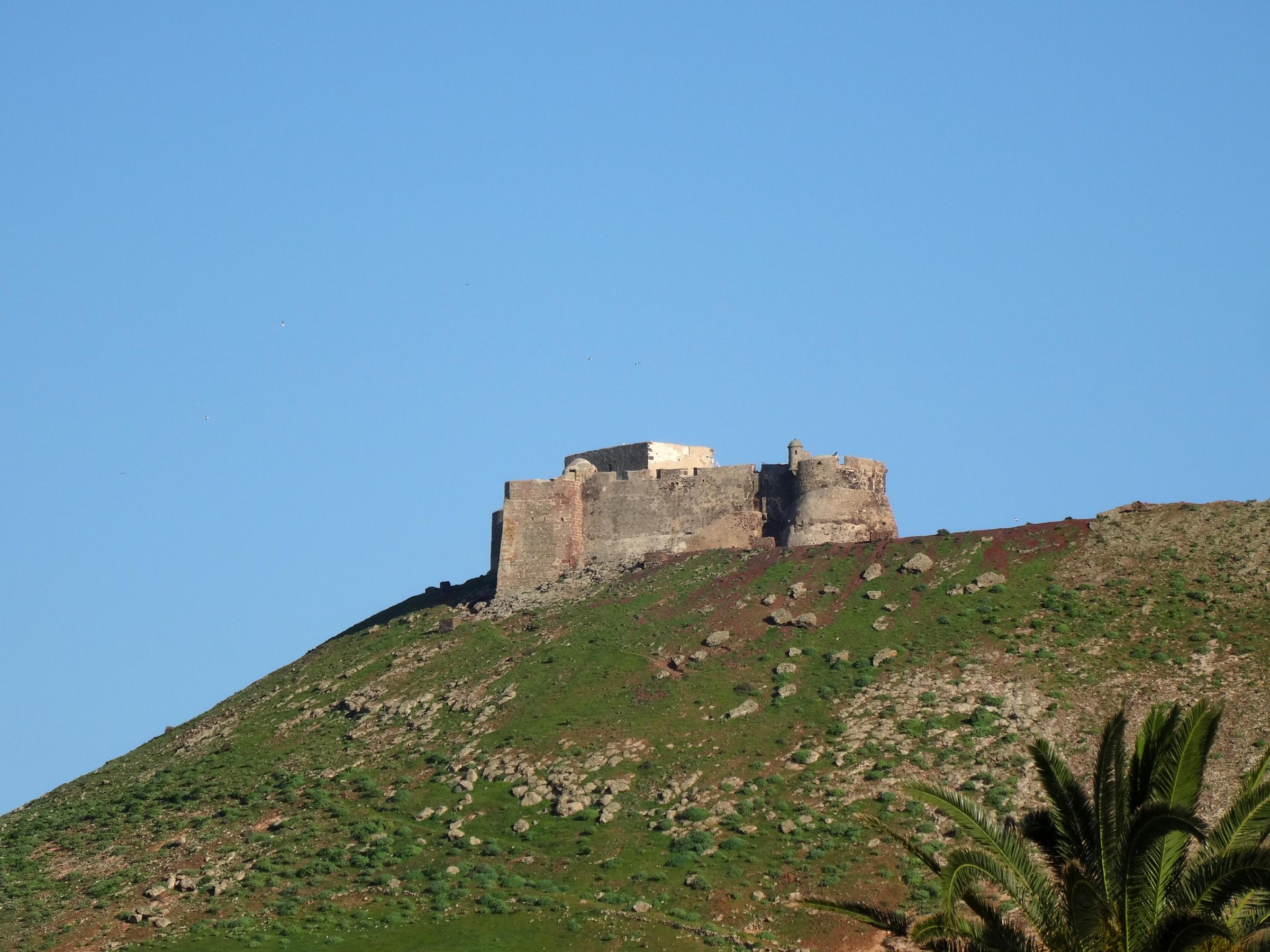 Castillo Santa Barbara von Teguise aus